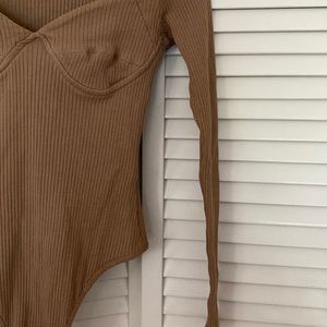 Long Sleeve Camel Bodysuit ✨